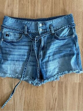 EUC Women’s KanCan High-Rise Frayed Denim Shorts - Tie Belt - Size 11/29